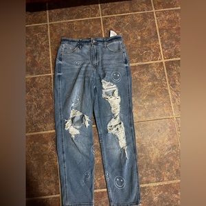 smiley face jeans🤍